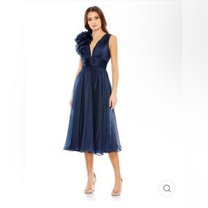 Mac Duggal 49494#  size 8 SLEEVELESS CHIFFON A-LINE TEA LENGTH COCKTAIL DRESS.